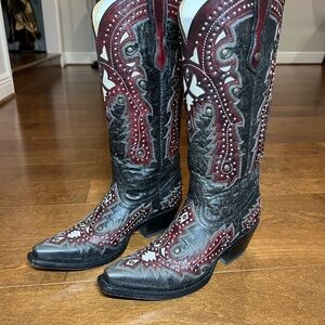 Western Style Black and Red Cowboy Boots